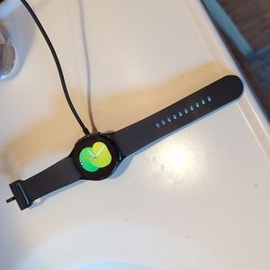 Samsung Galaxy Watch 5 40mm in Graphite